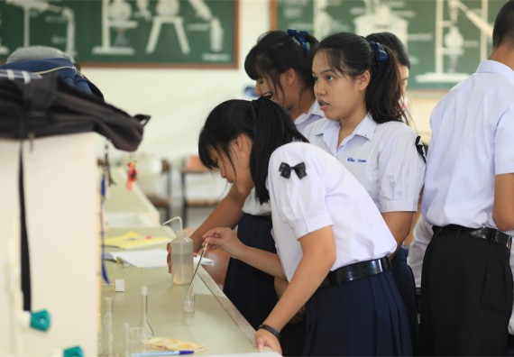 ภาพกิจกรรม ค่ายวิทยาศาสตร์โรงเรียนตากพิทยาคม จัดโดย คณะวิทยาศาสตร์และเทคโนโลยี