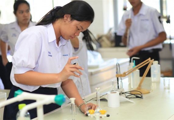 ภาพกิจกรรม ค่ายวิทยาศาสตร์โรงเรียนตากพิทยาคม จัดโดย คณะวิทยาศาสตร์และเทคโนโลยี