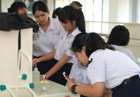 ภาพกิจกรรม ค่ายวิทยาศาสตร์โรงเรียนตากพิทยาคม จัดโดย คณะวิทยาศาสตร์และเทคโนโลยี