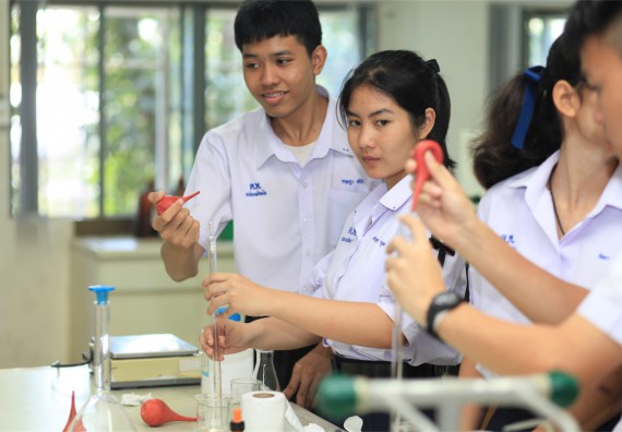 ภาพกิจกรรม ค่ายวิทยาศาสตร์โรงเรียนตากพิทยาคม จัดโดย คณะวิทยาศาสตร์และเทคโนโลยี