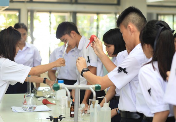 ภาพกิจกรรม ค่ายวิทยาศาสตร์โรงเรียนตากพิทยาคม จัดโดย คณะวิทยาศาสตร์และเทคโนโลยี