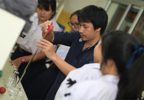 ภาพกิจกรรม ค่ายวิทยาศาสตร์โรงเรียนตากพิทยาคม จัดโดย คณะวิทยาศาสตร์และเทคโนโลยี