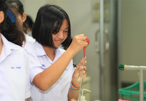 ภาพกิจกรรม ค่ายวิทยาศาสตร์โรงเรียนตากพิทยาคม จัดโดย คณะวิทยาศาสตร์และเทคโนโลยี