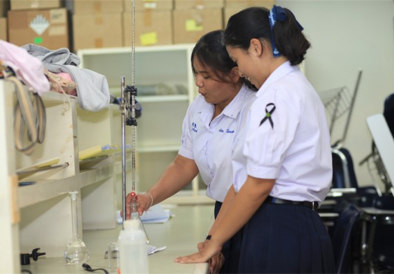 ภาพกิจกรรม ค่ายวิทยาศาสตร์โรงเรียนตากพิทยาคม จัดโดย คณะวิทยาศาสตร์และเทคโนโลยี