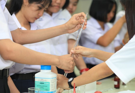 ภาพกิจกรรม ค่ายวิทยาศาสตร์โรงเรียนตากพิทยาคม จัดโดย คณะวิทยาศาสตร์และเทคโนโลยี