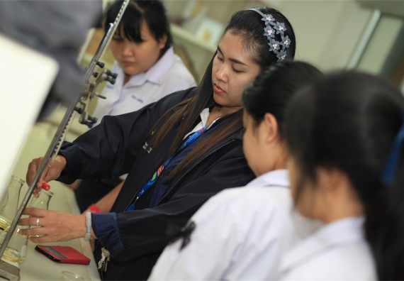 ภาพกิจกรรม ค่ายวิทยาศาสตร์โรงเรียนตากพิทยาคม จัดโดย คณะวิทยาศาสตร์และเทคโนโลยี