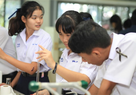 ภาพกิจกรรม ค่ายวิทยาศาสตร์โรงเรียนตากพิทยาคม จัดโดย คณะวิทยาศาสตร์และเทคโนโลยี