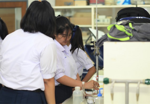 ภาพกิจกรรม ค่ายวิทยาศาสตร์โรงเรียนตากพิทยาคม จัดโดย คณะวิทยาศาสตร์และเทคโนโลยี