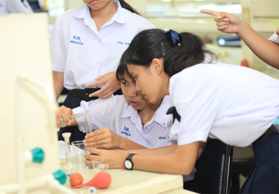 ภาพกิจกรรม ค่ายวิทยาศาสตร์โรงเรียนตากพิทยาคม จัดโดย คณะวิทยาศาสตร์และเทคโนโลยี