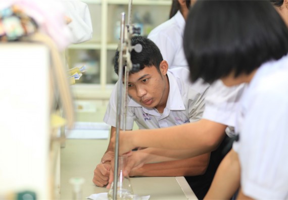 ภาพกิจกรรม ค่ายวิทยาศาสตร์โรงเรียนตากพิทยาคม จัดโดย คณะวิทยาศาสตร์และเทคโนโลยี