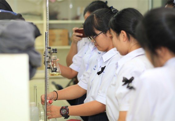 ภาพกิจกรรม ค่ายวิทยาศาสตร์โรงเรียนตากพิทยาคม จัดโดย คณะวิทยาศาสตร์และเทคโนโลยี