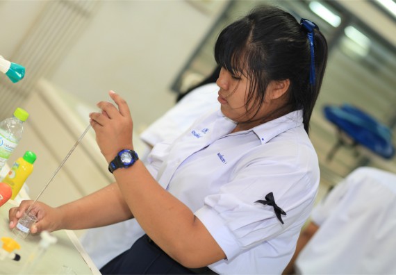 ภาพกิจกรรม ค่ายวิทยาศาสตร์โรงเรียนตากพิทยาคม จัดโดย คณะวิทยาศาสตร์และเทคโนโลยี