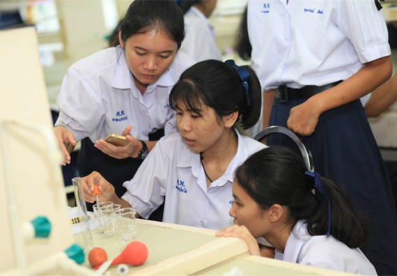 ภาพกิจกรรม ค่ายวิทยาศาสตร์โรงเรียนตากพิทยาคม จัดโดย คณะวิทยาศาสตร์และเทคโนโลยี