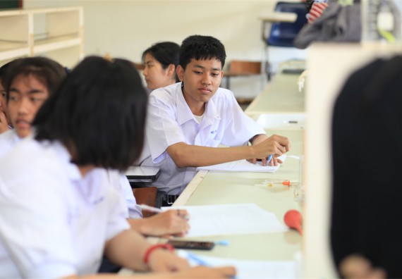 ภาพกิจกรรม ค่ายวิทยาศาสตร์โรงเรียนตากพิทยาคม จัดโดย คณะวิทยาศาสตร์และเทคโนโลยี