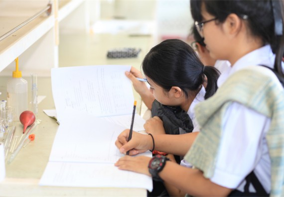 ภาพกิจกรรม ค่ายวิทยาศาสตร์โรงเรียนตากพิทยาคม จัดโดย คณะวิทยาศาสตร์และเทคโนโลยี