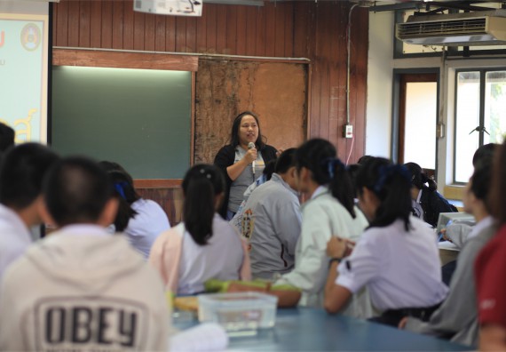 ภาพกิจกรรม ค่ายวิทยาศาสตร์โรงเรียนตากพิทยาคม จัดโดย คณะวิทยาศาสตร์และเทคโนโลยี