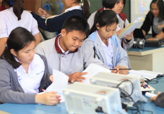 ภาพกิจกรรม ค่ายวิทยาศาสตร์โรงเรียนตากพิทยาคม จัดโดย คณะวิทยาศาสตร์และเทคโนโลยี