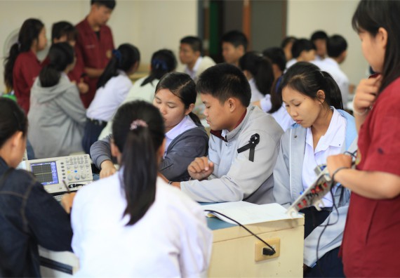 ภาพกิจกรรม ค่ายวิทยาศาสตร์โรงเรียนตากพิทยาคม จัดโดย คณะวิทยาศาสตร์และเทคโนโลยี