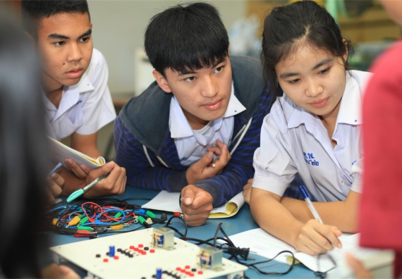 ภาพกิจกรรม ค่ายวิทยาศาสตร์โรงเรียนตากพิทยาคม จัดโดย คณะวิทยาศาสตร์และเทคโนโลยี