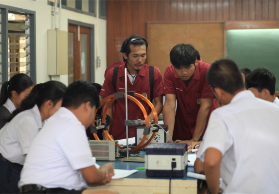 ภาพกิจกรรม ค่ายวิทยาศาสตร์โรงเรียนตากพิทยาคม จัดโดย คณะวิทยาศาสตร์และเทคโนโลยี
