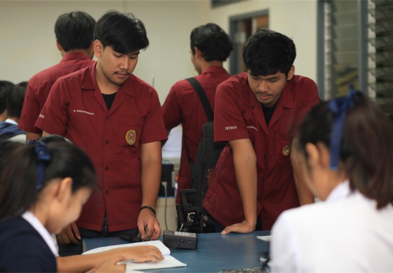 ภาพกิจกรรม ค่ายวิทยาศาสตร์โรงเรียนตากพิทยาคม จัดโดย คณะวิทยาศาสตร์และเทคโนโลยี