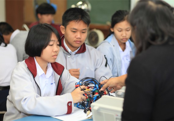ภาพกิจกรรม ค่ายวิทยาศาสตร์โรงเรียนตากพิทยาคม จัดโดย คณะวิทยาศาสตร์และเทคโนโลยี