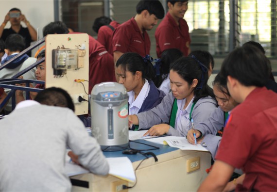 ภาพกิจกรรม ค่ายวิทยาศาสตร์โรงเรียนตากพิทยาคม จัดโดย คณะวิทยาศาสตร์และเทคโนโลยี