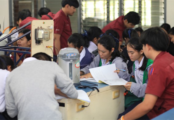 ภาพกิจกรรม ค่ายวิทยาศาสตร์โรงเรียนตากพิทยาคม จัดโดย คณะวิทยาศาสตร์และเทคโนโลยี