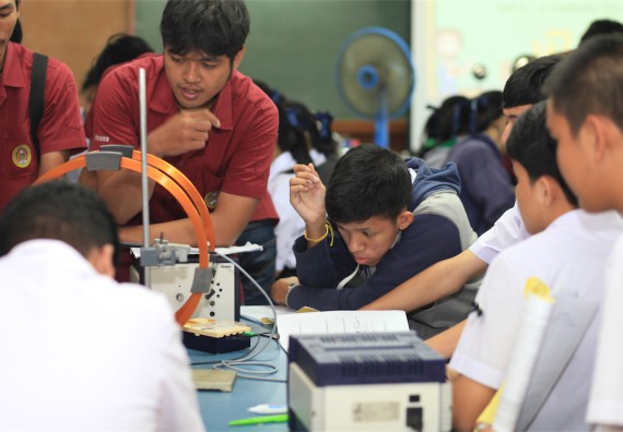 ภาพกิจกรรม ค่ายวิทยาศาสตร์โรงเรียนตากพิทยาคม จัดโดย คณะวิทยาศาสตร์และเทคโนโลยี