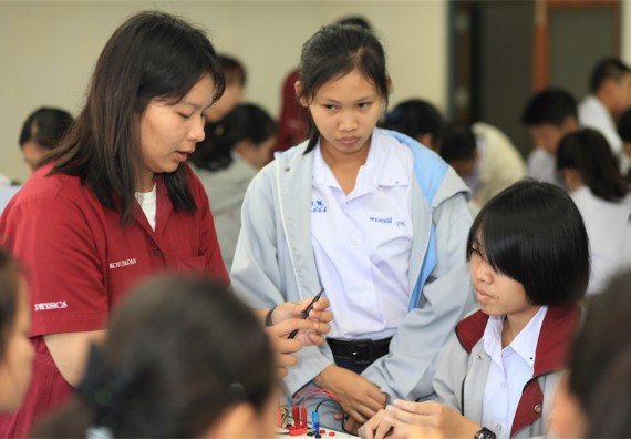 ภาพกิจกรรม ค่ายวิทยาศาสตร์โรงเรียนตากพิทยาคม จัดโดย คณะวิทยาศาสตร์และเทคโนโลยี