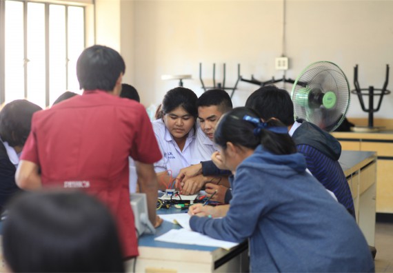 ภาพกิจกรรม ค่ายวิทยาศาสตร์โรงเรียนตากพิทยาคม จัดโดย คณะวิทยาศาสตร์และเทคโนโลยี