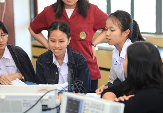 ภาพกิจกรรม ค่ายวิทยาศาสตร์โรงเรียนตากพิทยาคม จัดโดย คณะวิทยาศาสตร์และเทคโนโลยี