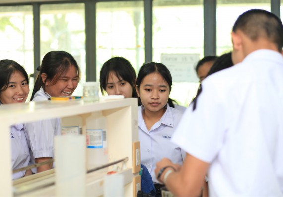 ภาพกิจกรรม ค่ายวิทยาศาสตร์โรงเรียนตากพิทยาคม จัดโดย คณะวิทยาศาสตร์และเทคโนโลยี