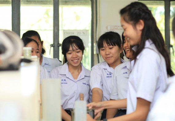 ภาพกิจกรรม ค่ายวิทยาศาสตร์โรงเรียนตากพิทยาคม จัดโดย คณะวิทยาศาสตร์และเทคโนโลยี