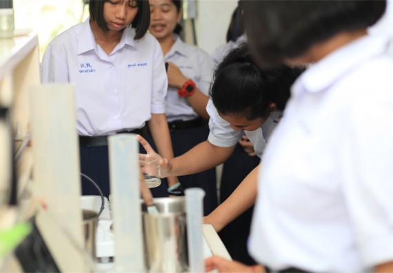 ภาพกิจกรรม ค่ายวิทยาศาสตร์โรงเรียนตากพิทยาคม จัดโดย คณะวิทยาศาสตร์และเทคโนโลยี