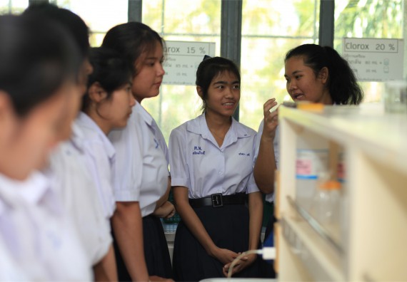 ภาพกิจกรรม ค่ายวิทยาศาสตร์โรงเรียนตากพิทยาคม จัดโดย คณะวิทยาศาสตร์และเทคโนโลยี