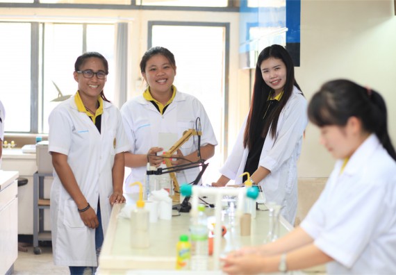 ภาพกิจกรรม ค่ายวิทยาศาสตร์โรงเรียนตากพิทยาคม จัดโดย คณะวิทยาศาสตร์และเทคโนโลยี