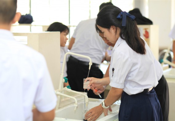 ภาพกิจกรรม ค่ายวิทยาศาสตร์โรงเรียนตากพิทยาคม จัดโดย คณะวิทยาศาสตร์และเทคโนโลยี