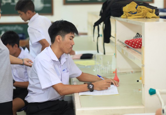 ภาพกิจกรรม ค่ายวิทยาศาสตร์โรงเรียนตากพิทยาคม จัดโดย คณะวิทยาศาสตร์และเทคโนโลยี