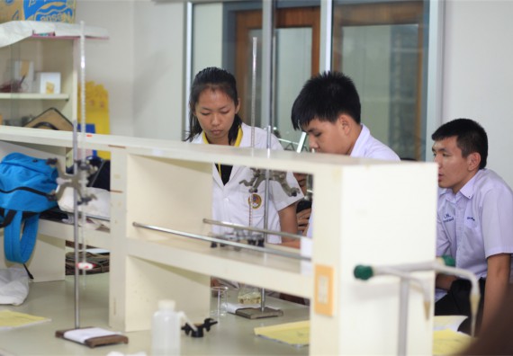 ภาพกิจกรรม ค่ายวิทยาศาสตร์โรงเรียนตากพิทยาคม จัดโดย คณะวิทยาศาสตร์และเทคโนโลยี