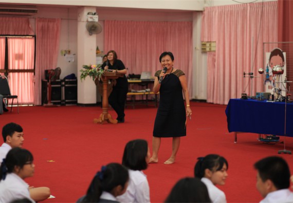 ภาพกิจกรรม ค่ายวิทยาศาสตร์โรงเรียนตากพิทยาคม จัดโดย คณะวิทยาศาสตร์และเทคโนโลยี
