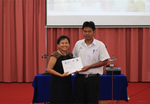 ภาพกิจกรรม ค่ายวิทยาศาสตร์โรงเรียนตากพิทยาคม จัดโดย คณะวิทยาศาสตร์และเทคโนโลยี