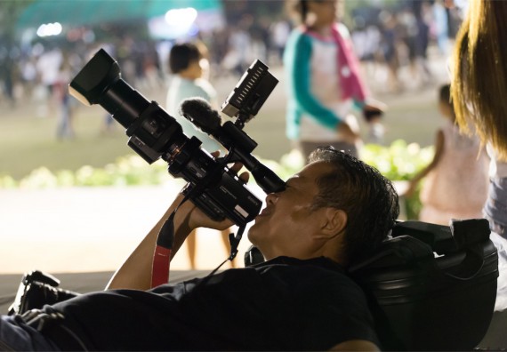 ภาพกิจกรรม ศูนย์วิทยาศาสตร์และวิทยาศาสตร์ประยุกต์ จัดกิจกรรมบริการวิชาการชมปรากฏการณ์ Super full moon ขึ้น