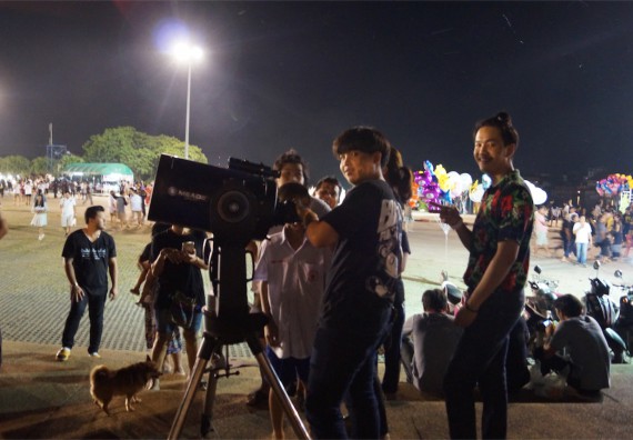 ภาพกิจกรรม ศูนย์วิทยาศาสตร์และวิทยาศาสตร์ประยุกต์ จัดกิจกรรมบริการวิชาการชมปรากฏการณ์ Super full moon ขึ้น