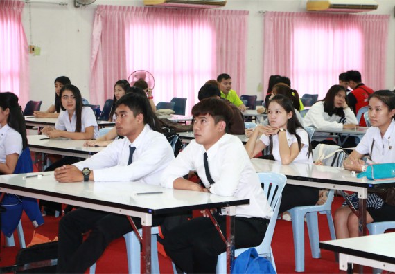 ภาพกิจกรรม พัฒนาทักษะภาษาอังกฤษสำหรับนักศึกษาคณะวิทยาศาสตร์และเทคโนโลยี