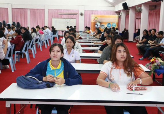 ภาพกิจกรรม พัฒนาทักษะภาษาอังกฤษสำหรับนักศึกษาคณะวิทยาศาสตร์และเทคโนโลยี