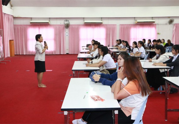 ภาพกิจกรรม พัฒนาทักษะภาษาอังกฤษสำหรับนักศึกษาคณะวิทยาศาสตร์และเทคโนโลยี