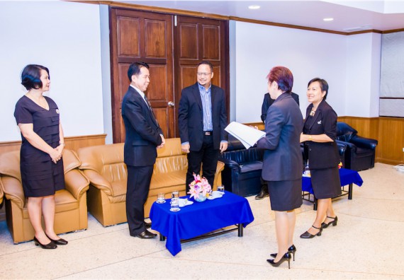 ภาพกิจกรรม พิธีมอบทุนเพื่อการศึกษา 