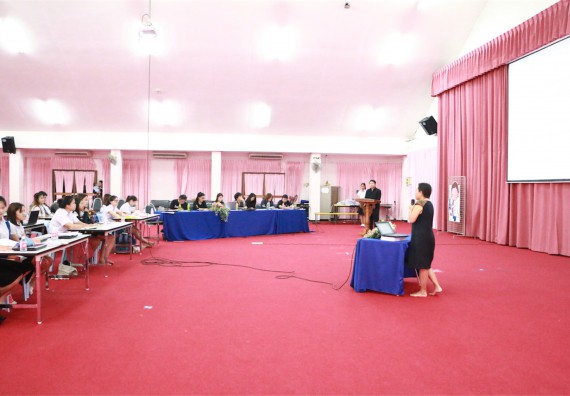 ภาพกิจกรรม โปรแกรมวิชาเคมี จัดการอบรมเชิงปฏิบัติการนำเสนอผลงานวิจัยทางเคมี