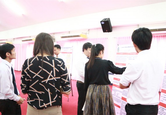 ภาพกิจกรรม โปรแกรมวิชาเคมี จัดการอบรมเชิงปฏิบัติการนำเสนอผลงานวิจัยทางเคมี